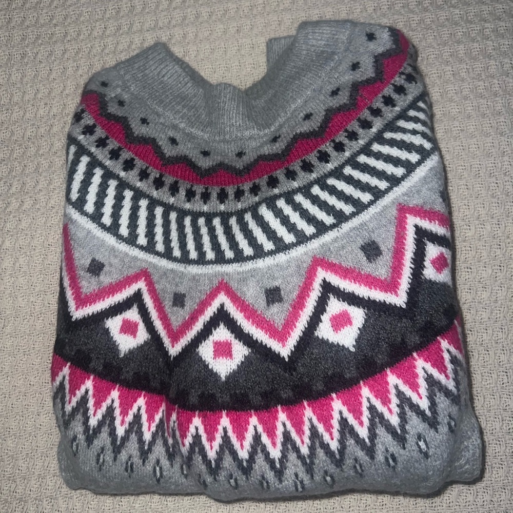 NWT Ladies Caslon Gray and Pink Geometric Pullover Sweater, Size Large